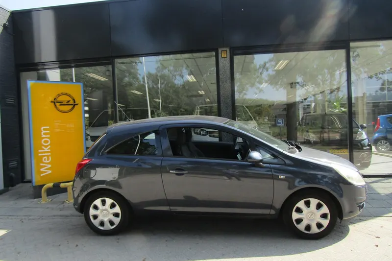 Opel Corsa (2008)