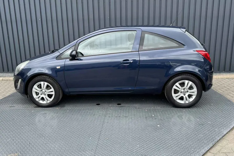 Opel Corsa (2008)