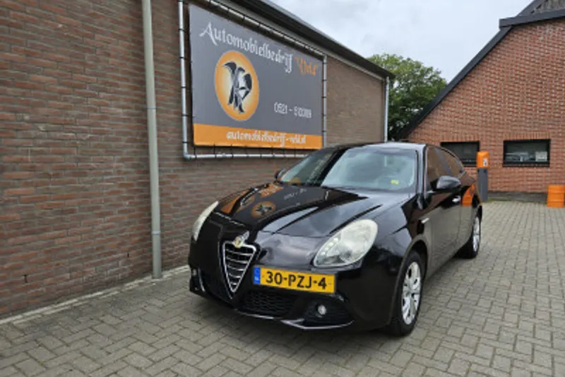 Alfa Romeo Giulietta (2011)