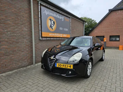 Alfa Romeo Giulietta (2011) — foto 1