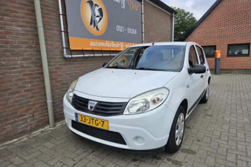 Dacia Sandero (2009)