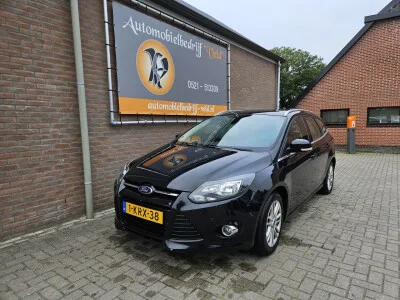 Ford Focus (2013) — foto 1