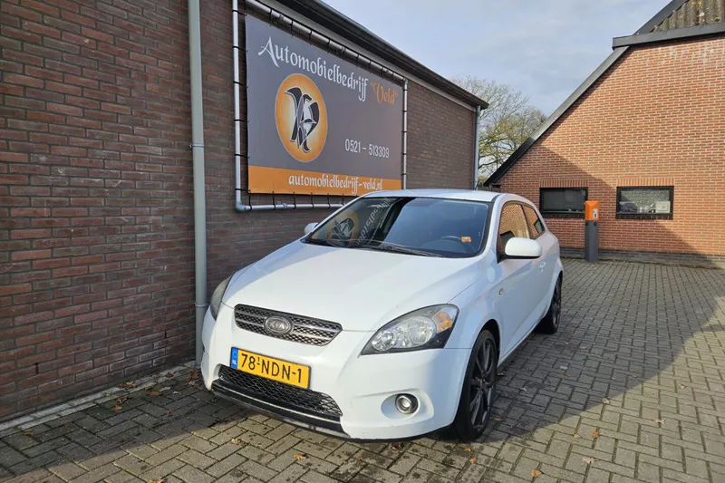 Kia Pro Cee'd (2010)