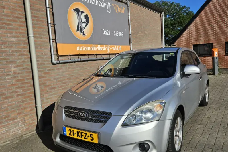 Kia Pro Cee'd (2009)