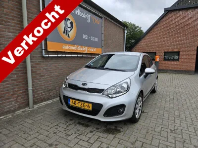 Kia Rio (2012) — foto 1