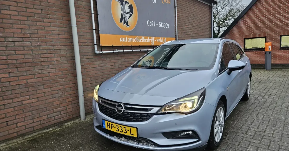 Opel Astra (2017) — foto 1