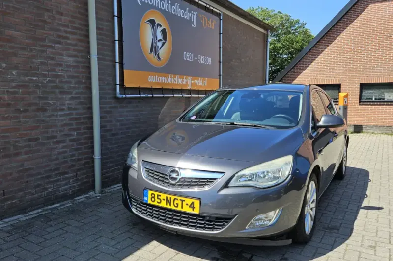 Opel Astra (2010)