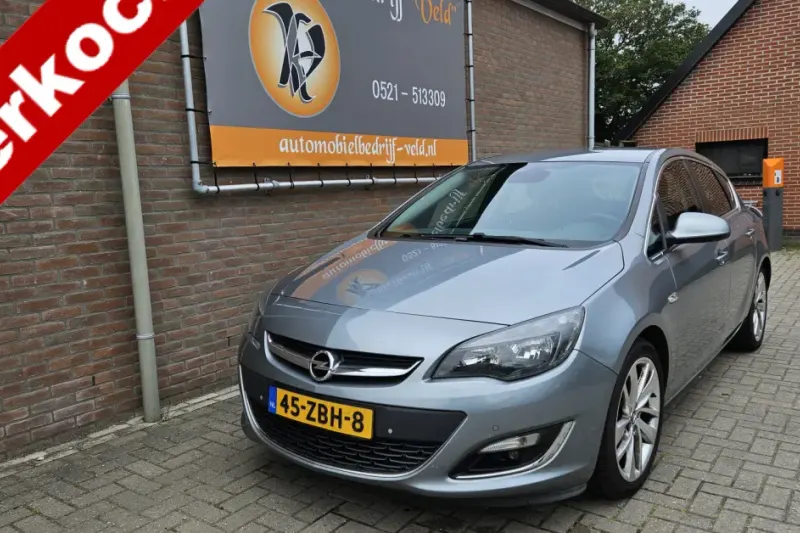 Opel Astra (2012)
