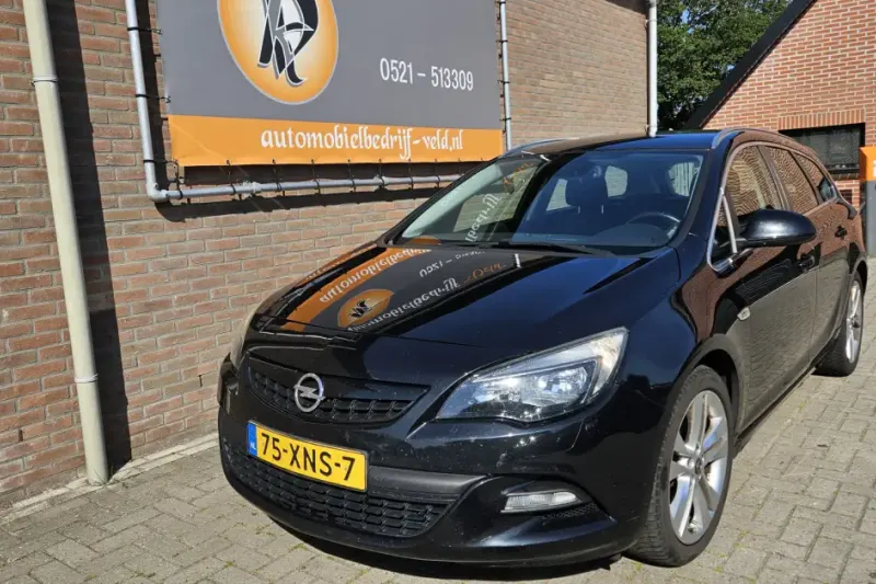 Opel Astra (2012)