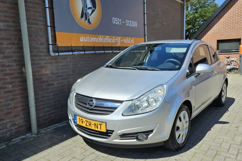 Opel Corsa (2008)