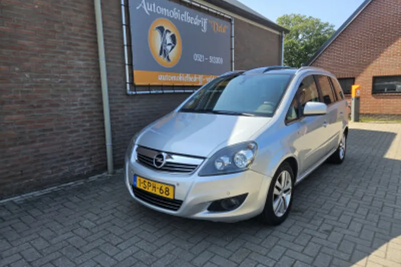 Opel Zafira (2011)