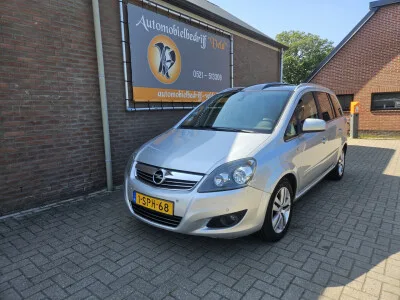 Opel Zafira (2011) — foto 1