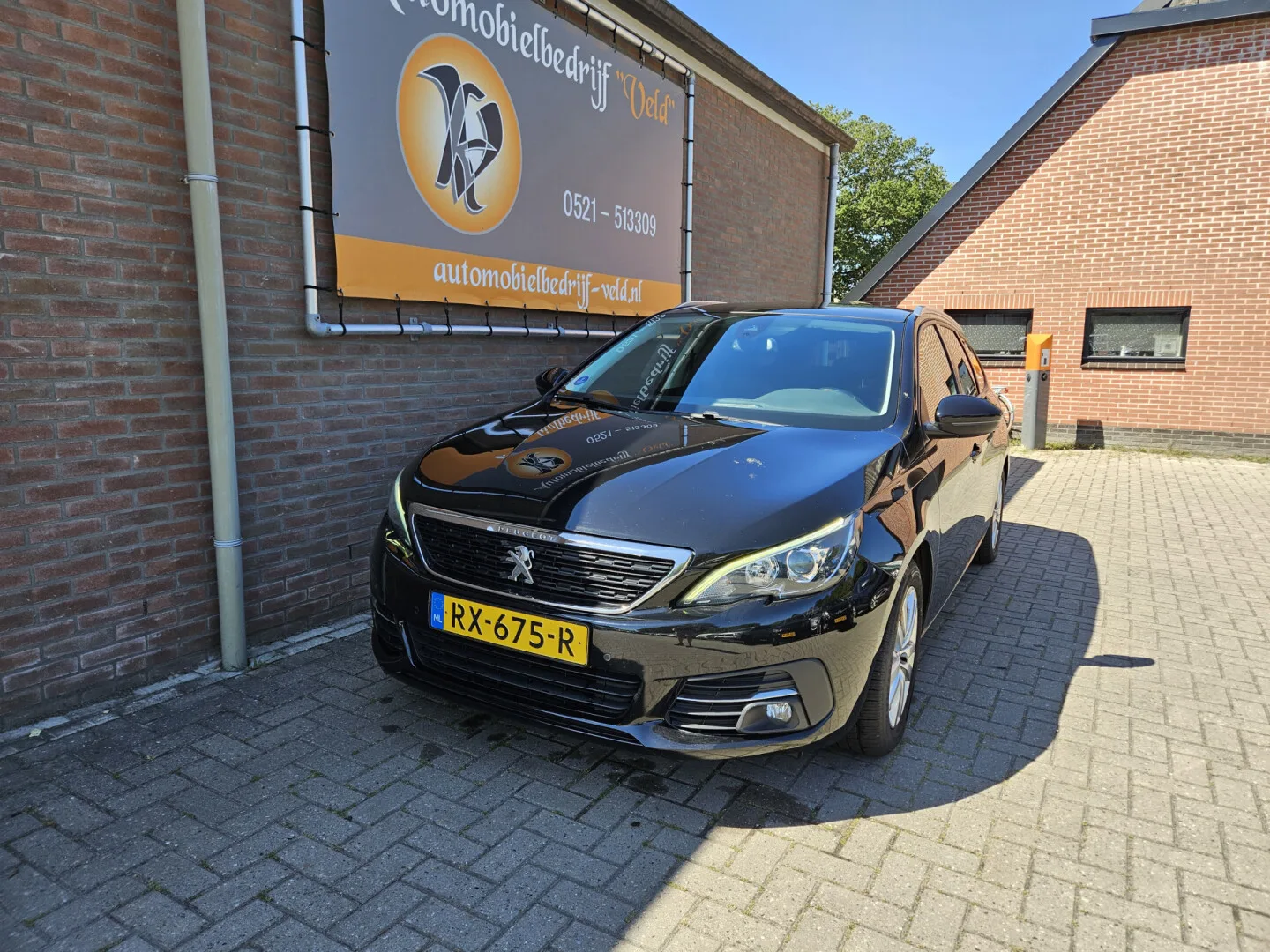 Peugeot 308 (2018) — foto 1