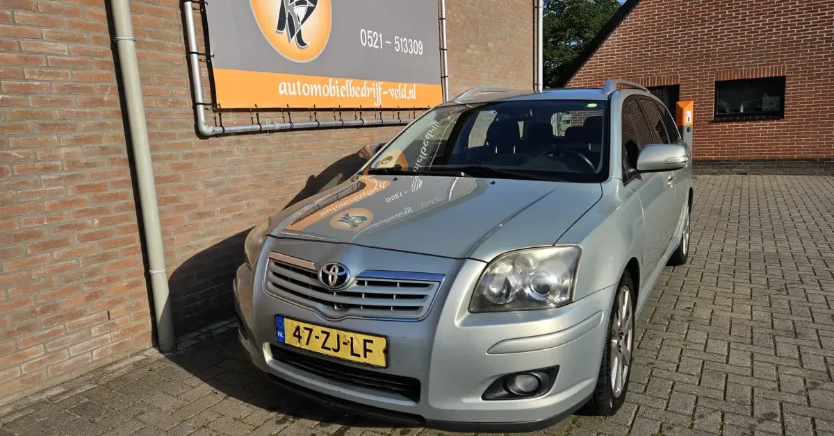 Toyota Avensis (2008) — foto 1