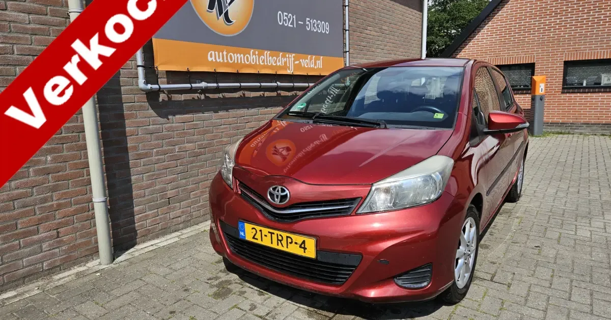 Toyota Yaris (2012) — foto 1