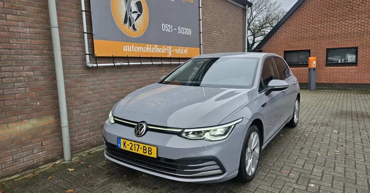 Volkswagen Golf (2020) — foto 1