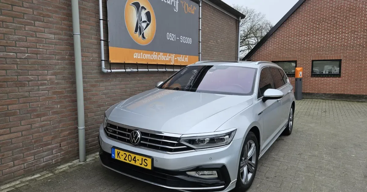 Volkswagen Passat (2021) — foto 1