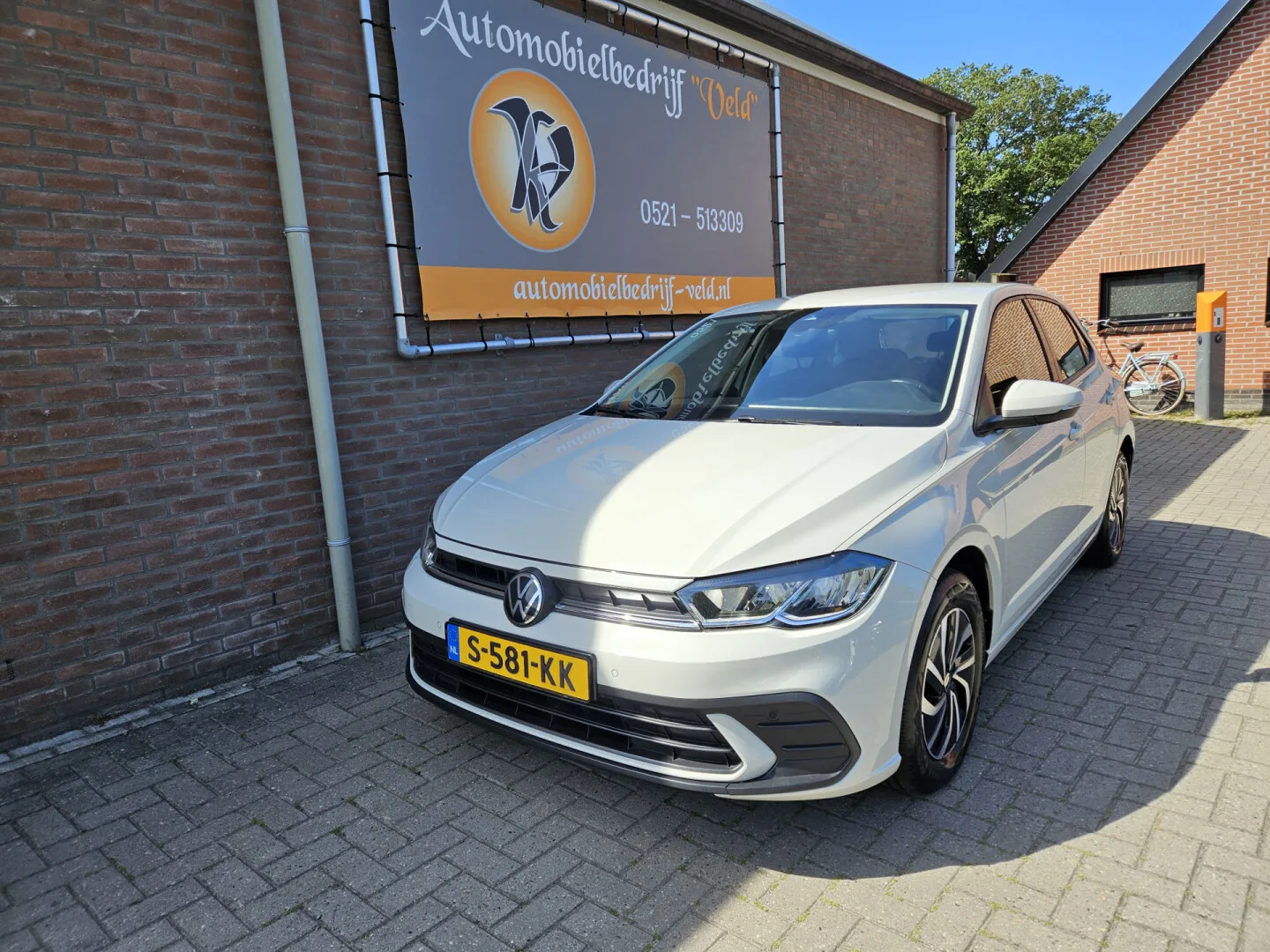 Volkswagen Polo (2023) — foto 1