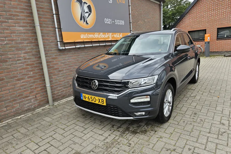 Volkswagen T-Roc (2022)