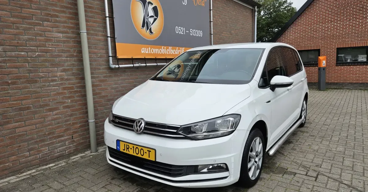 Volkswagen Touran (2016) — foto 1
