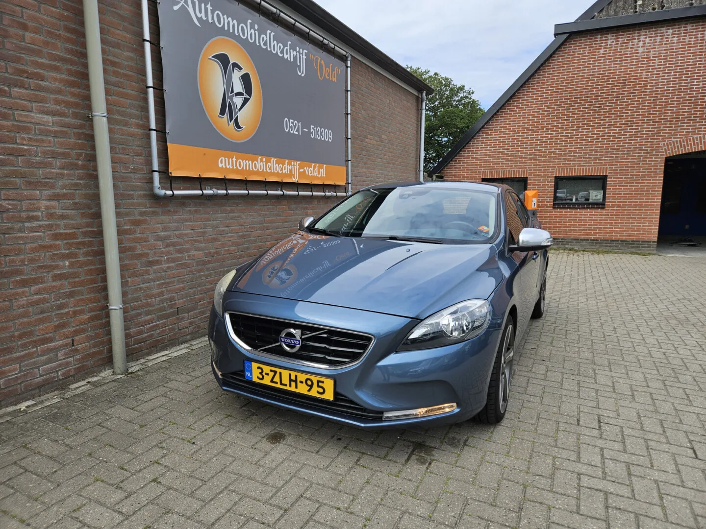 Volvo V40 (2013) — foto 1