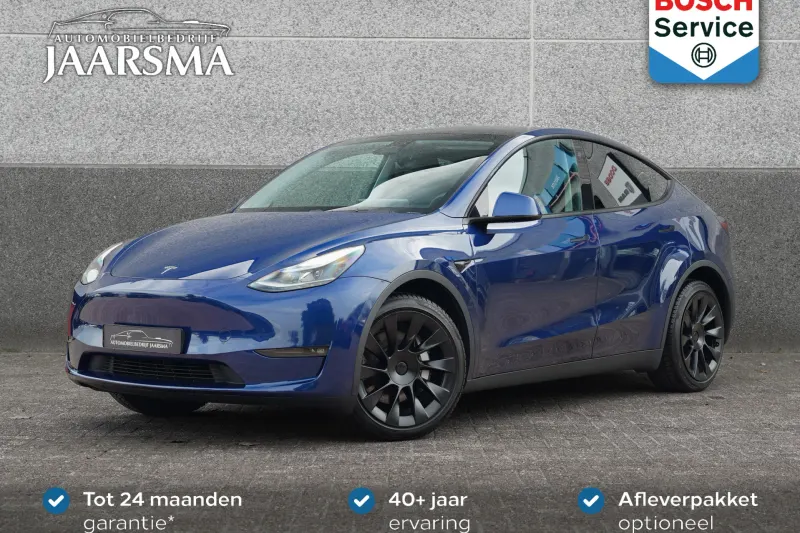 Tesla Model Y (2024)