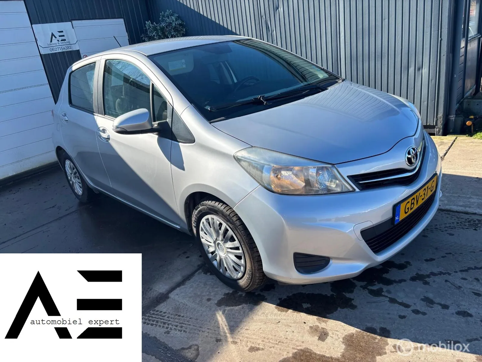 Toyota Yaris (2012) — foto 1