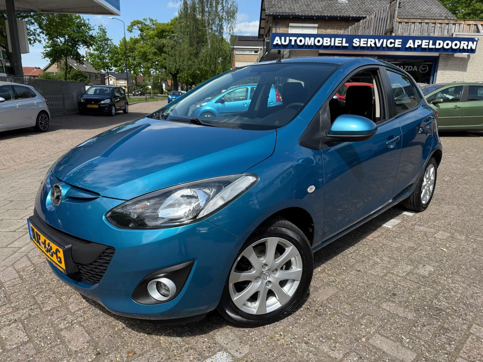 Mazda 2 (2012) — foto 1