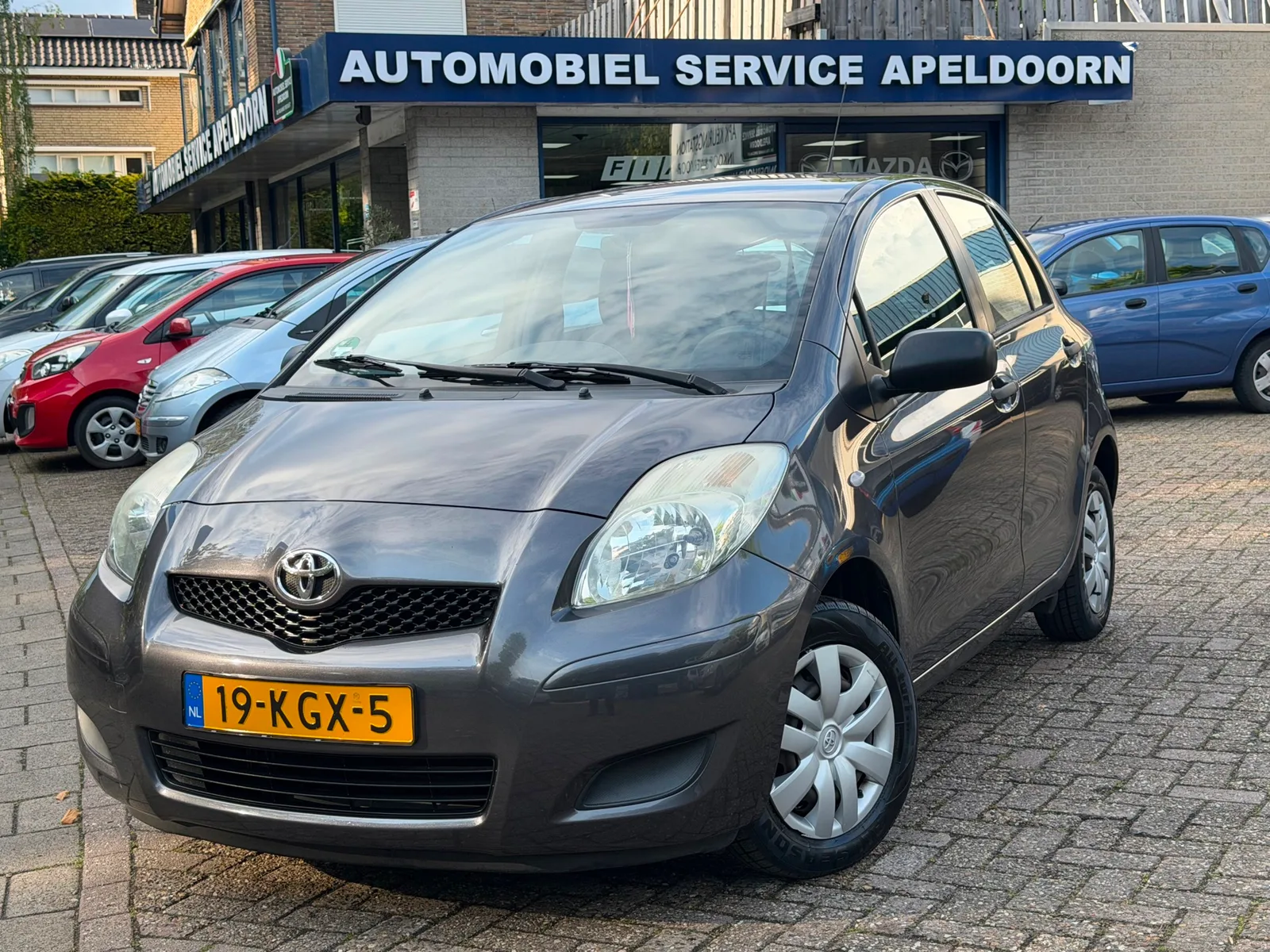 Toyota Yaris (2009) — foto 1