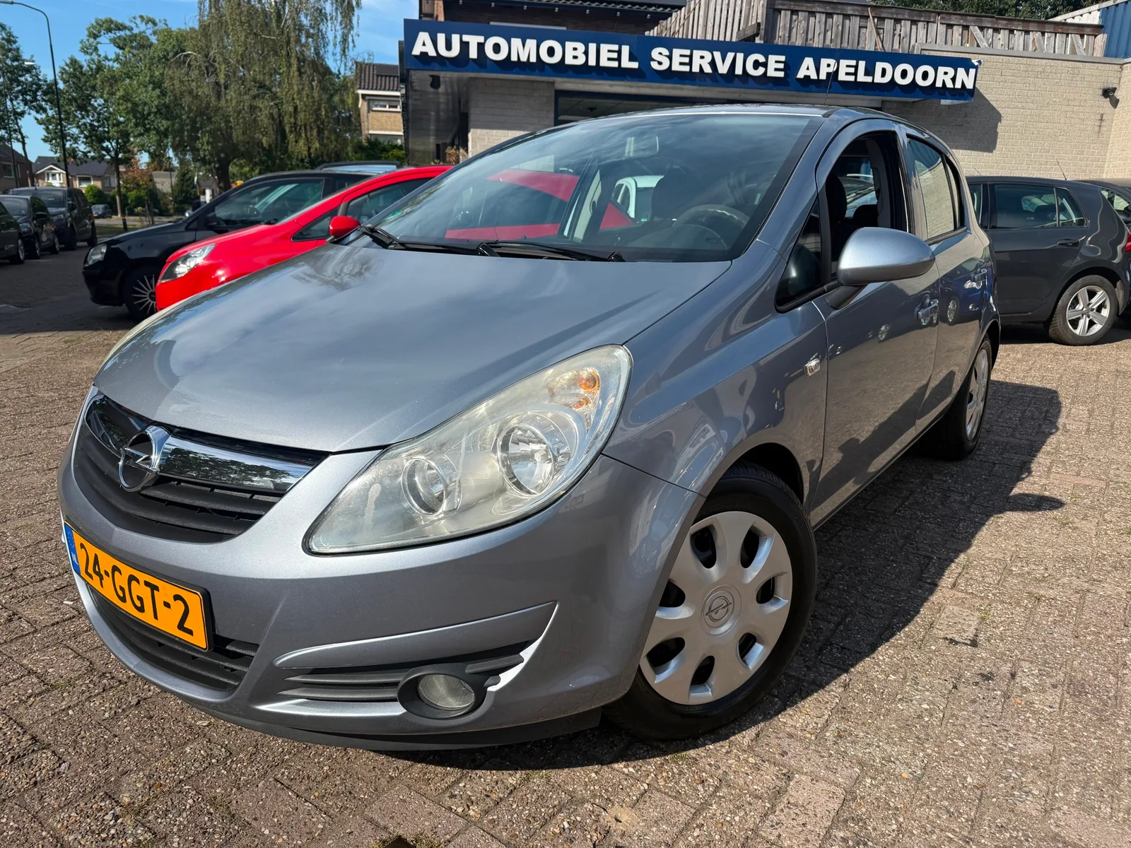 Opel Corsa (2008) — foto 1