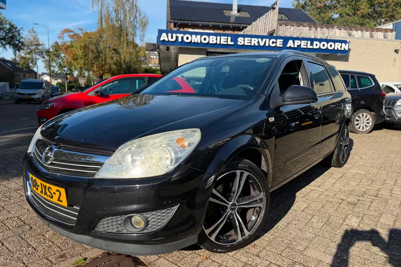 Opel Astra (2009)