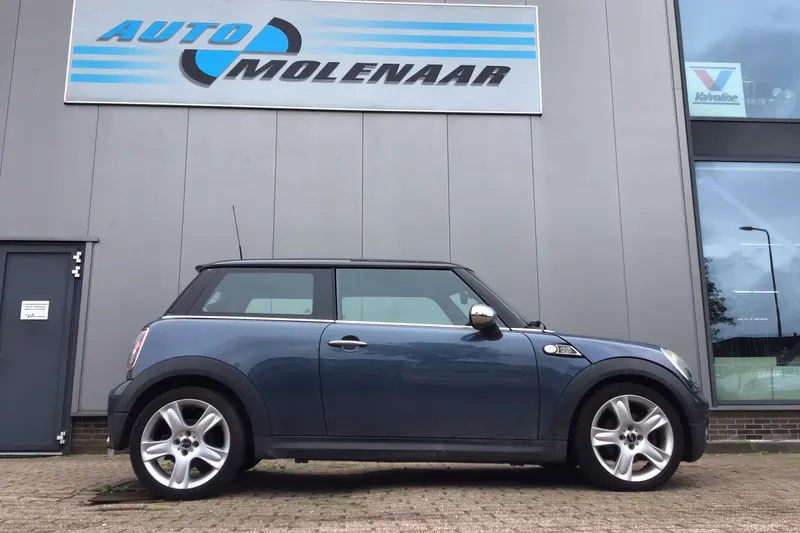 MINI Cooper (2010)