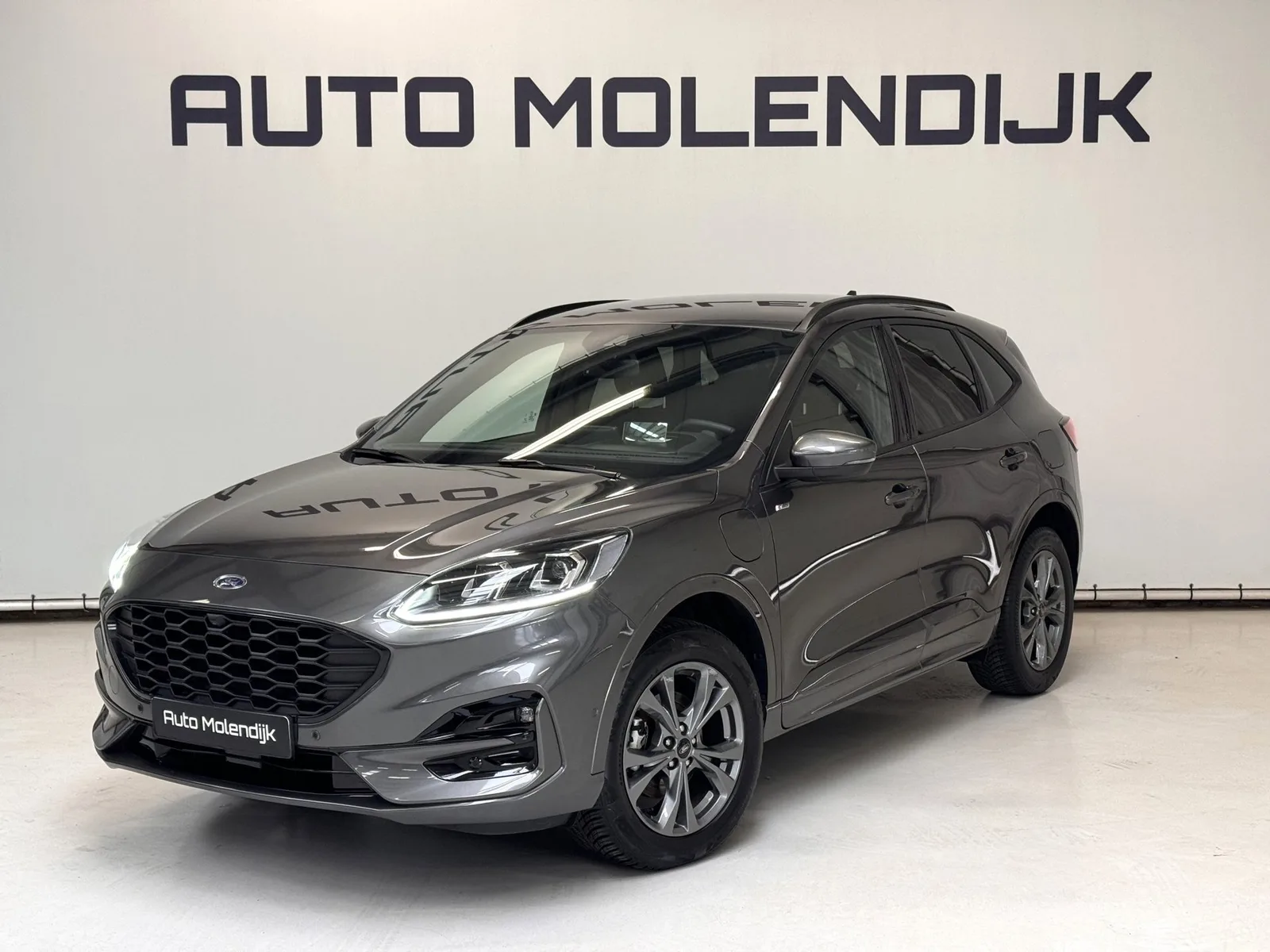 Ford Kuga (2022) — foto 1