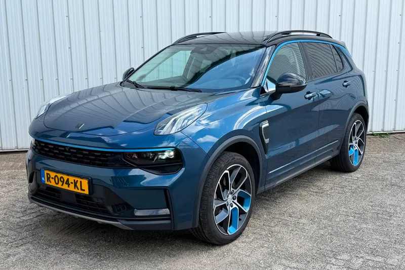 Lynk & Co 01 (2022)