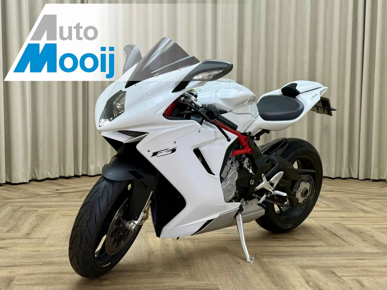 MV Agusta F3 675 128 (2013) — foto 1