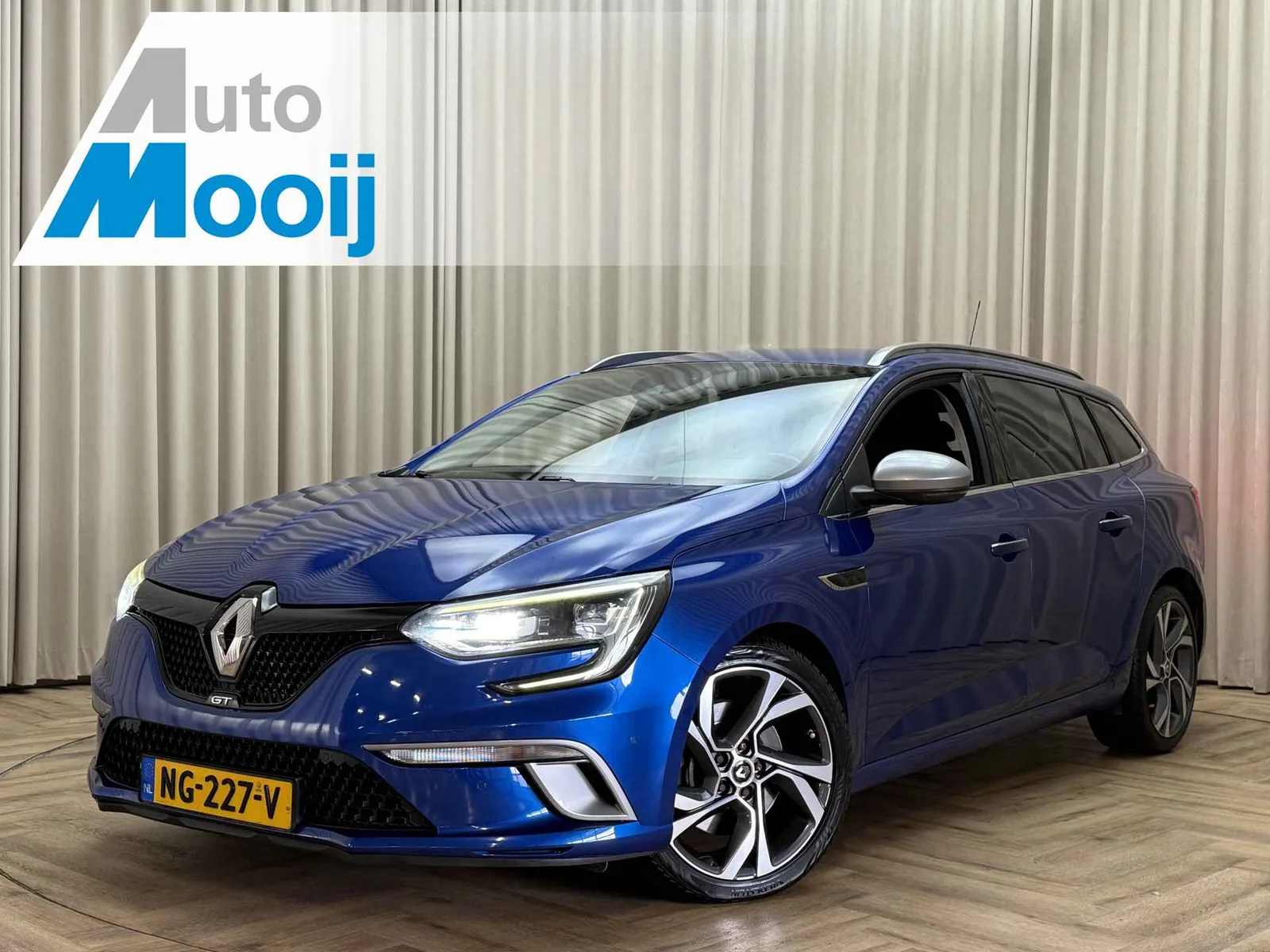 Renault Mégane (2017) — foto 1