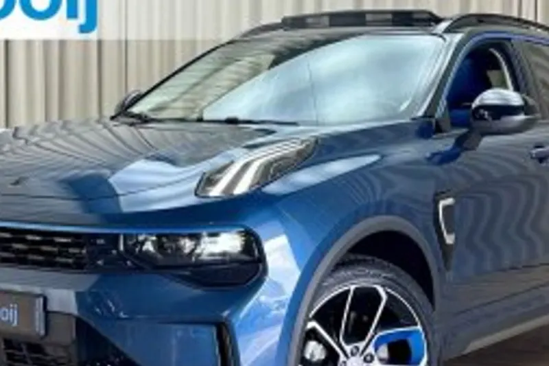 Lynk & Co 01 (2023)