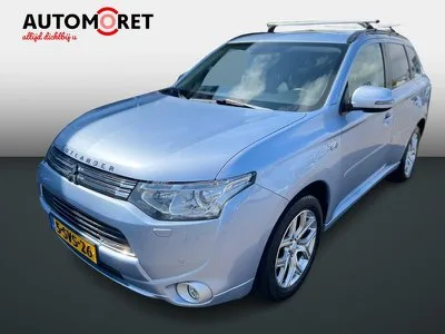 Mitsubishi Outlander (2013) — foto 1