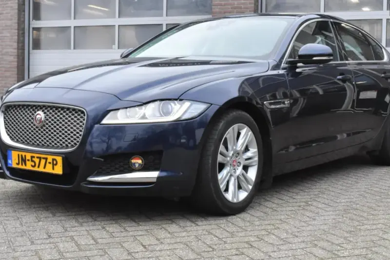 Jaguar XF (2016)