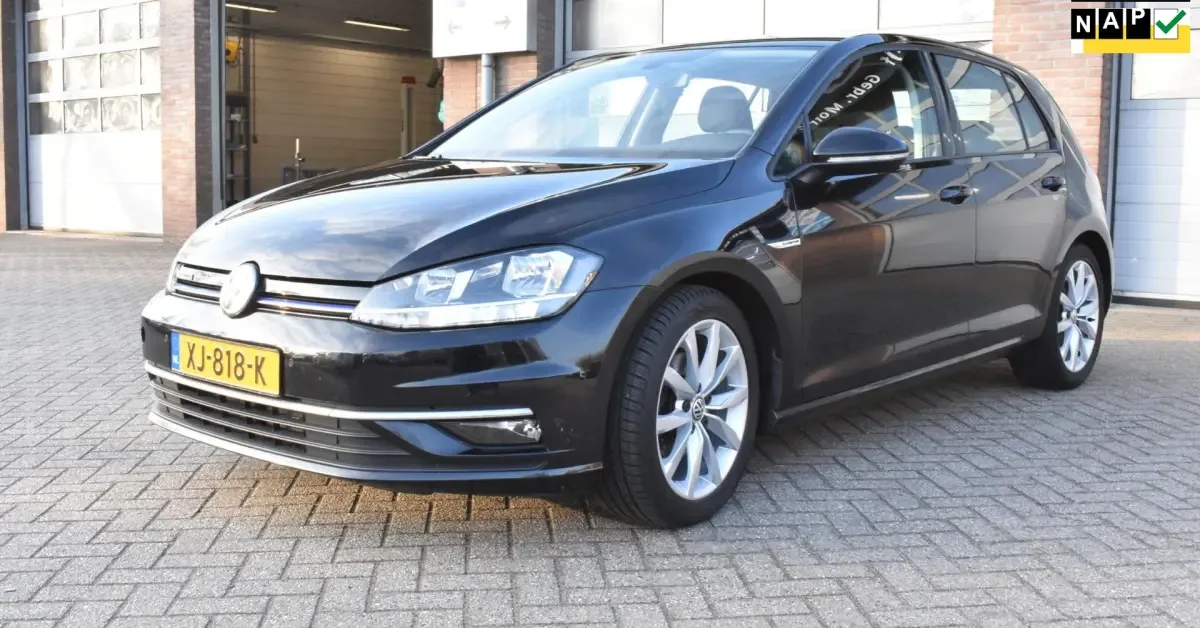 Volkswagen Golf (2019) — foto 1