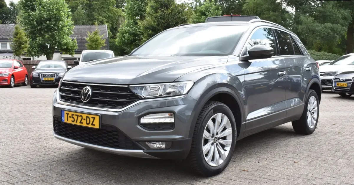 Volkswagen T-Roc (2021) — foto 1