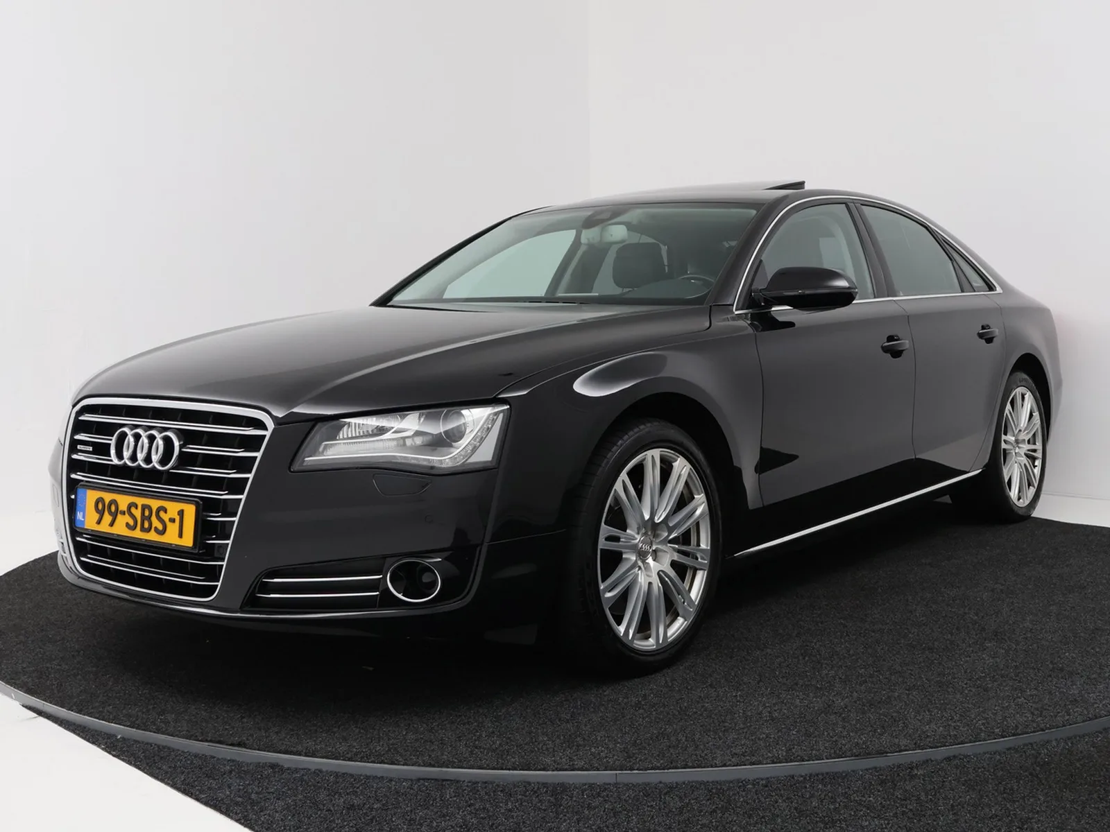 Audi A8 (2010) — foto 1