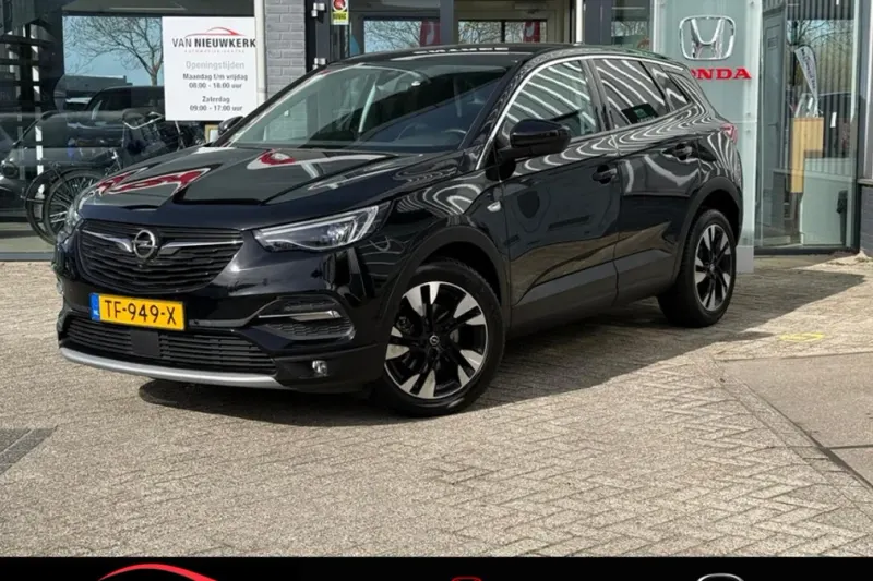 Opel Grandland X (2018)