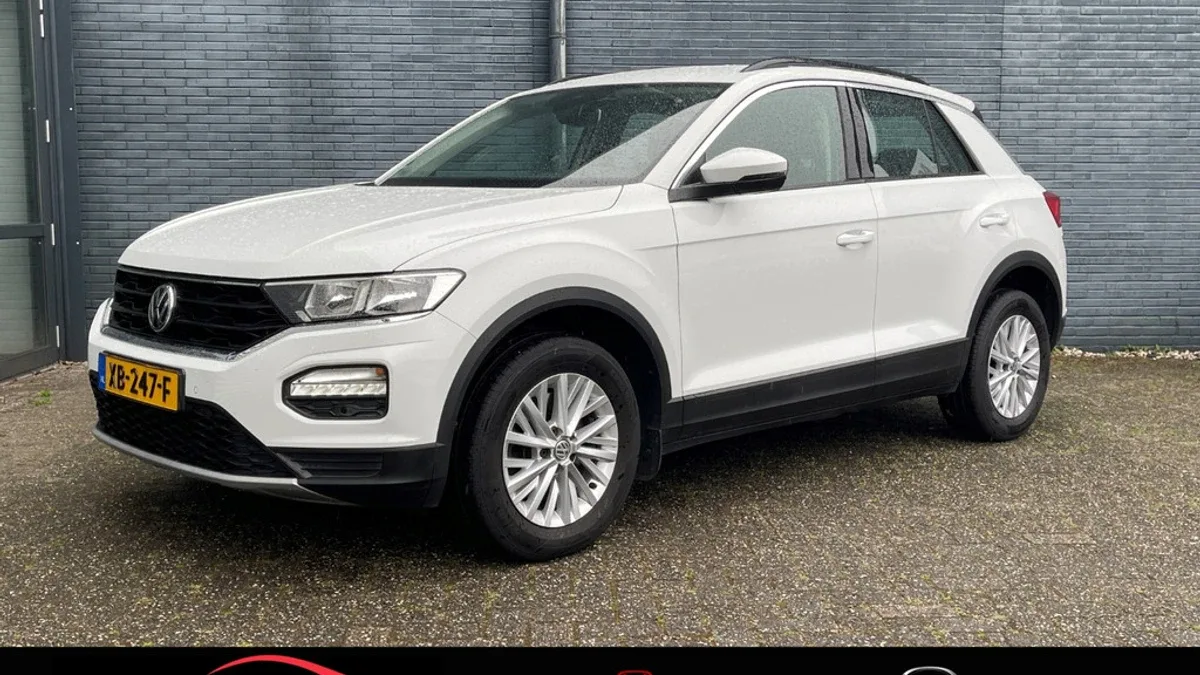 Volkswagen T-Roc (2018) — foto 1