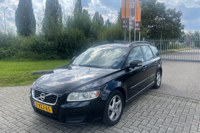 Volvo V50 (2010)