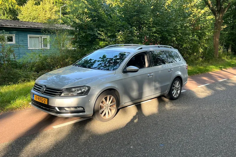 Volkswagen Passat (2011)