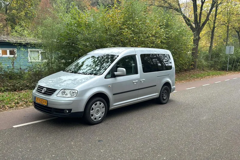 Volkswagen Caddy Maxi (2010)