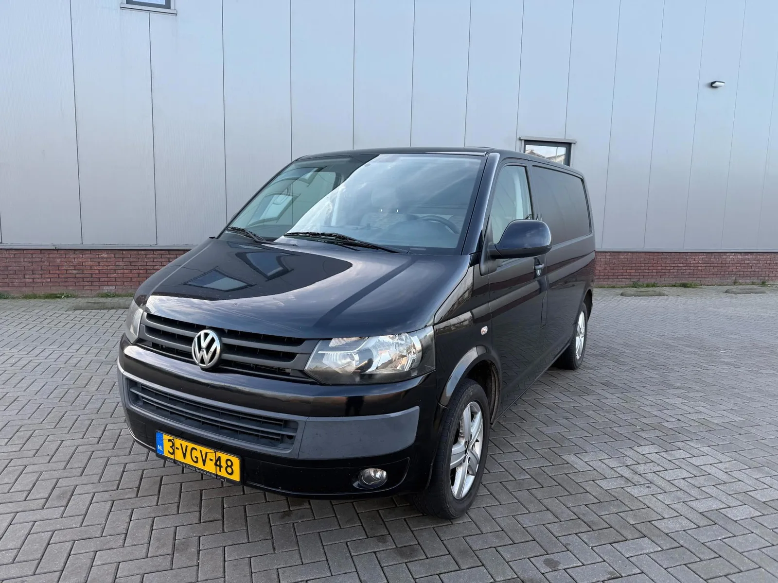 Volkswagen Transporter (2010) — foto 1