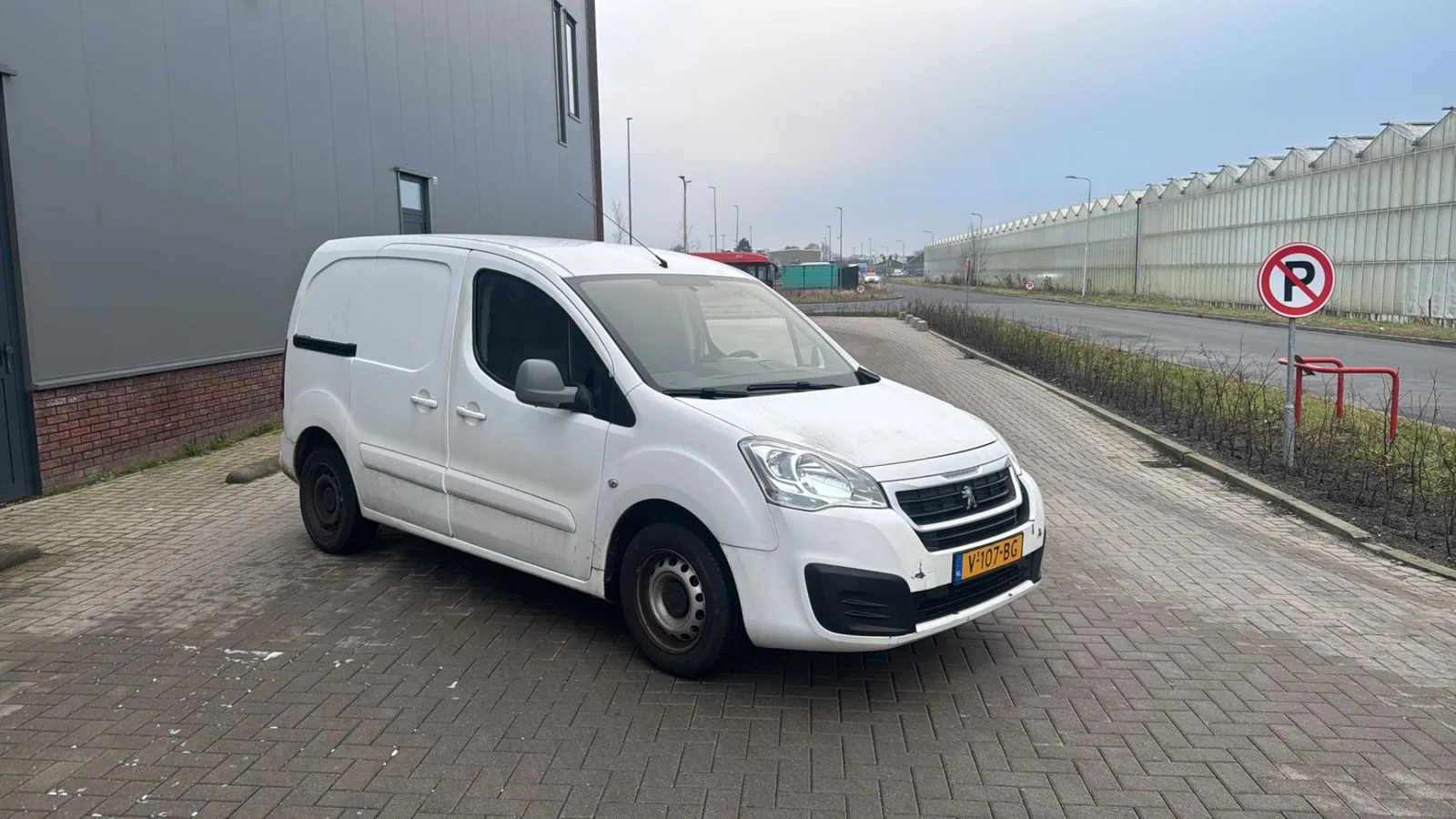 Peugeot Partner (2016) — foto 1