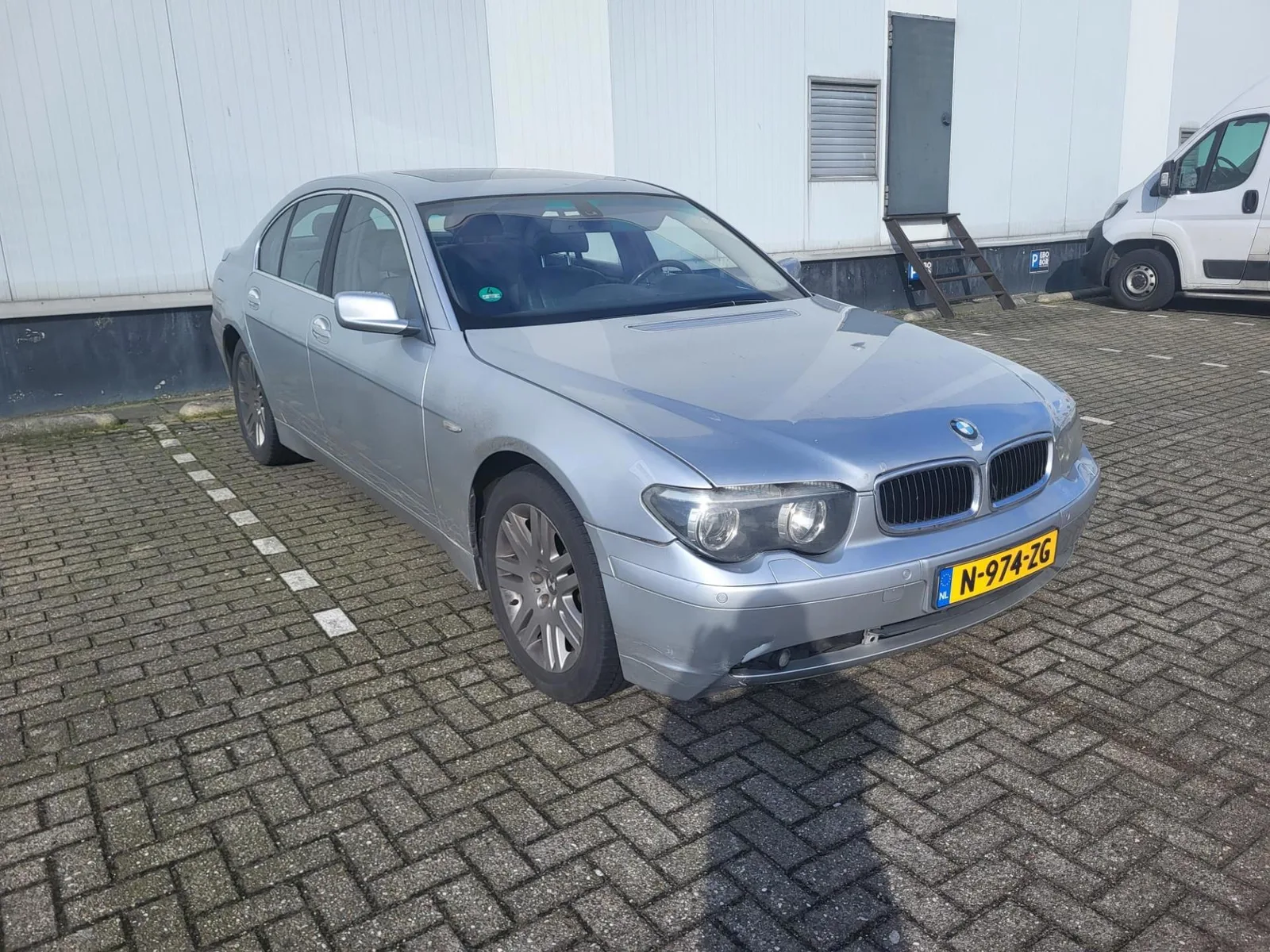 BMW 7-Serie (2003) — foto 1